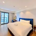 Sunrise Luxury Apartment With Ocean View